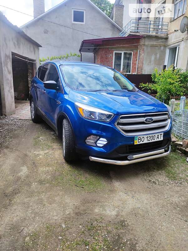 Позашляховик / Кросовер Ford Escape 2016 в Тернополі