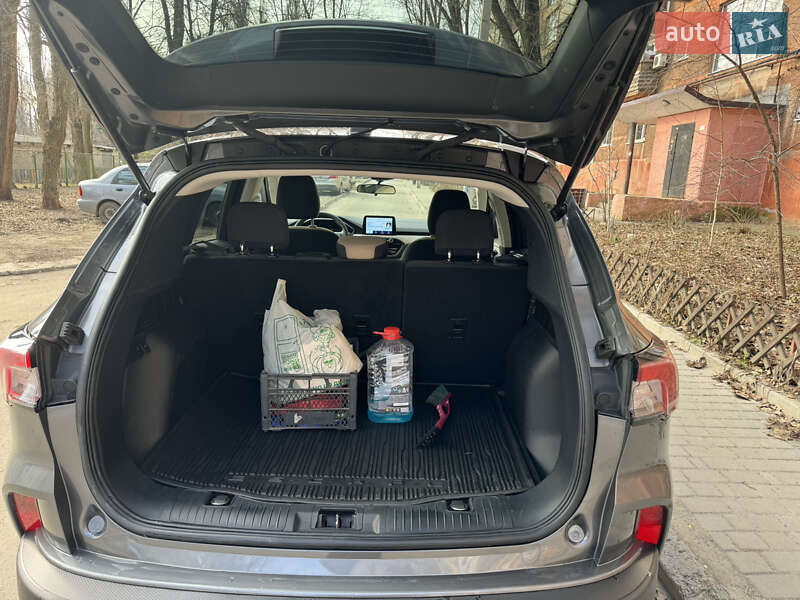 Позашляховик / Кросовер Ford Escape 2021 в Дніпрі