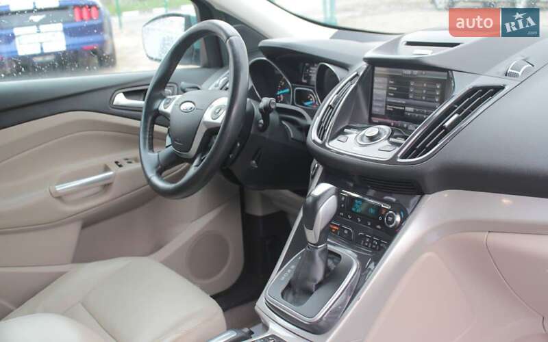 Позашляховик / Кросовер Ford Escape 2013 в Львові