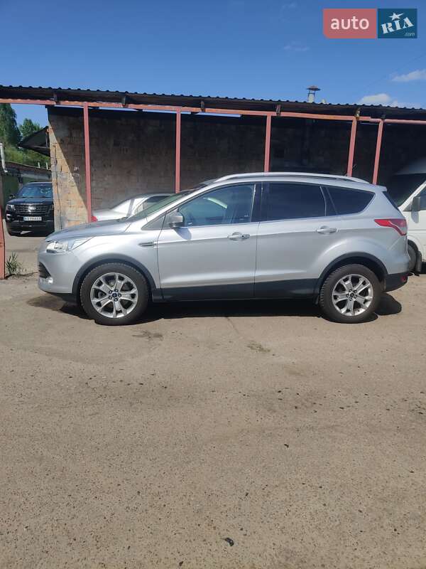 Внедорожник / Кроссовер Ford Escape 2015 в Киеве