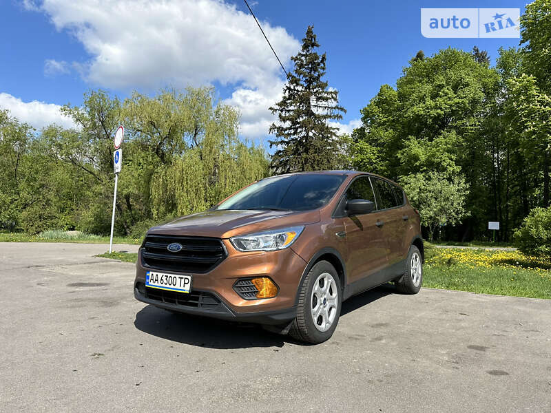 Позашляховик / Кросовер Ford Escape 2016 в Києві