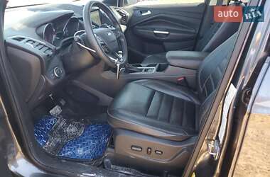Внедорожник / Кроссовер Ford Escape 2018 в 