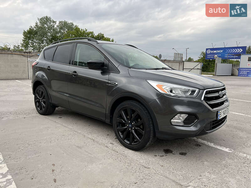 Внедорожник / Кроссовер Ford Escape 2019 в Кременчуге