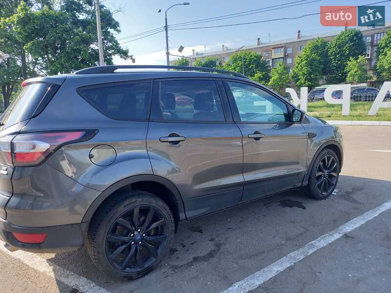 Внедорожник / Кроссовер Ford Escape 2017 в Харькове