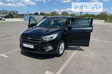 Внедорожник / Кроссовер Ford Escape 2017 в Ирпене