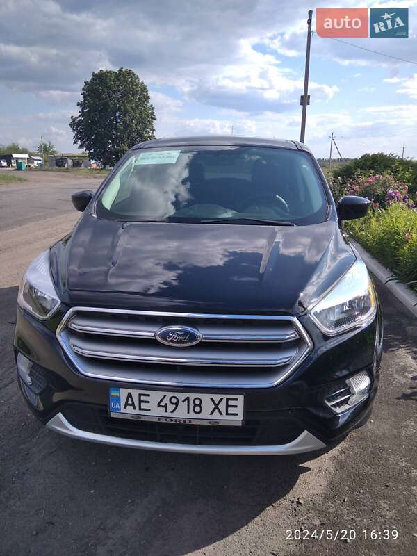 Внедорожник / Кроссовер Ford Escape 2017 в Просяной фото 2 Внедорожник / Кроссовер Ford Escape 2017 в Просяной