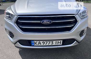 Позашляховик / Кросовер Ford Escape 2015 в Києві