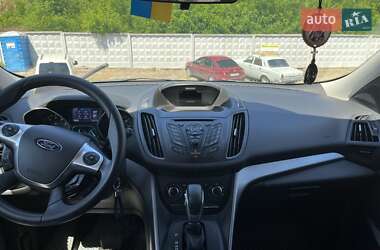 Внедорожник / Кроссовер Ford Escape 2014 в 