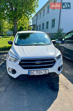 Внедорожник / Кроссовер Ford Escape 2016 в 