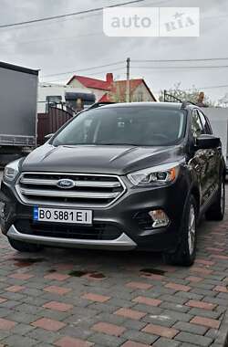 Внедорожник / Кроссовер Ford Escape 2017 в Кременце