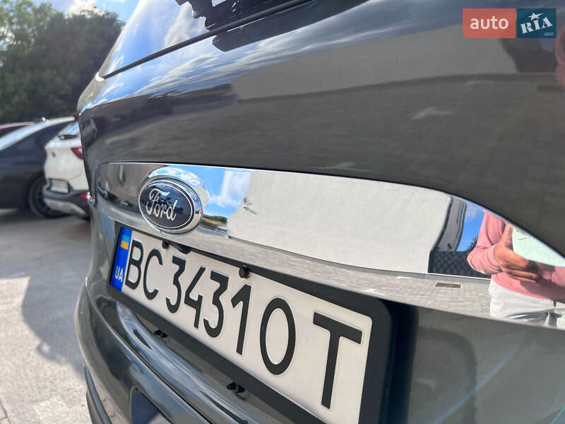 Позашляховик / Кросовер Ford Escape 2016 в Києві