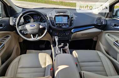 Позашляховик / Кросовер Ford Escape 2017 в Одесі