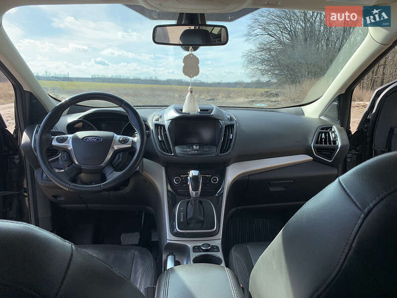 Позашляховик / Кросовер Ford Escape 2012 в 