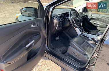 Позашляховик / Кросовер Ford Escape 2012 в 