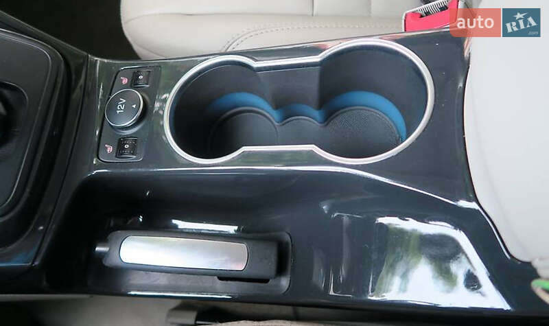 Внедорожник / Кроссовер Ford Escape 2014 в Ивано-Франковске