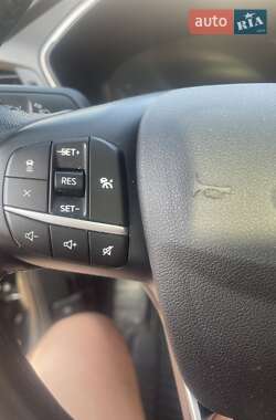 Позашляховик / Кросовер Ford Escape 2020 в Золочеві