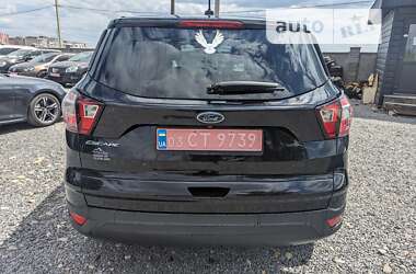 Позашляховик / Кросовер Ford Escape 2017 в Рівному