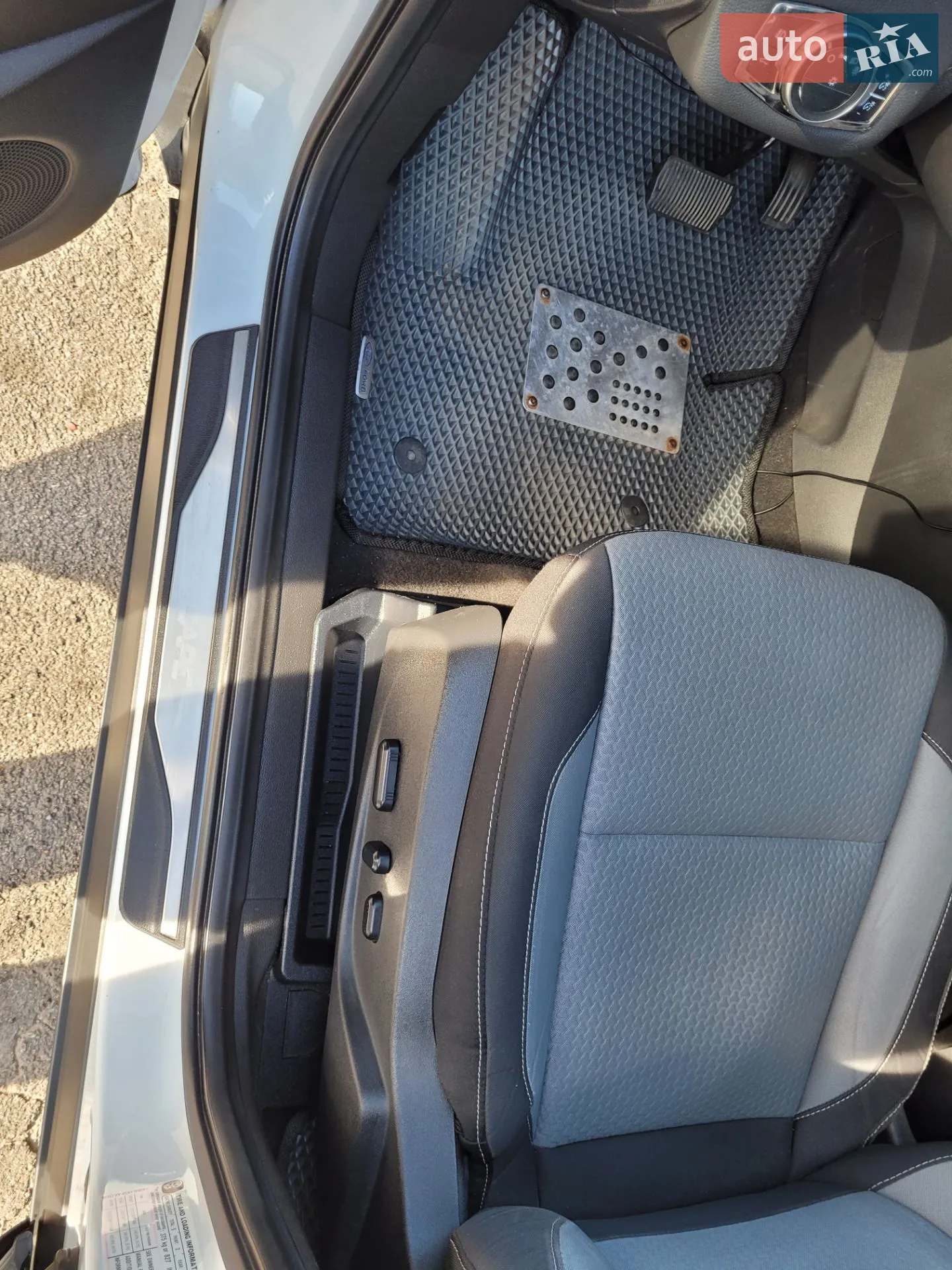 2016 Ford Escape - мініатюра 24