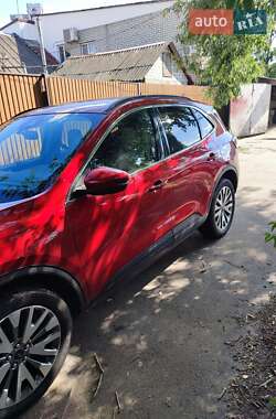 Внедорожник / Кроссовер Ford Escape 2020 в 