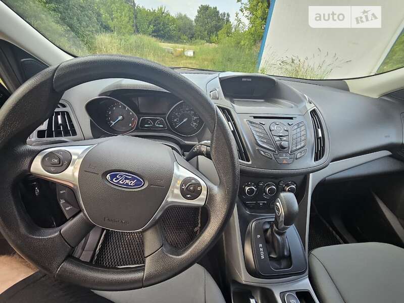 Позашляховик / Кросовер Ford Escape 2014 в Львові