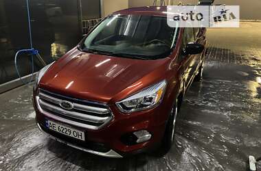 Позашляховик / Кросовер Ford Escape 2015 в Дніпрі