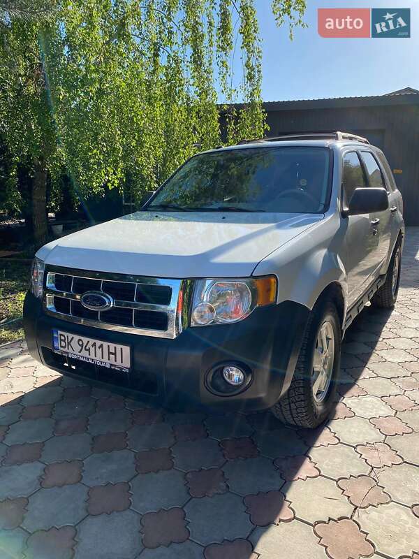 Позашляховик / Кросовер Ford Escape 2011 в Рівному