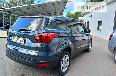 Позашляховик / Кросовер Ford Escape 2018 в Сумах