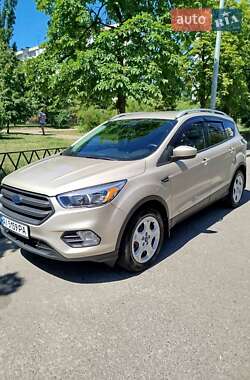 Внедорожник / Кроссовер Ford Escape 2016 в Киеве