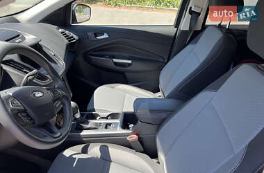 Позашляховик / Кросовер Ford Escape 2016 в Полтаві