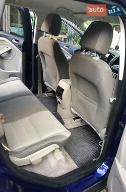 Внедорожник / Кроссовер Ford Escape 2012 в 