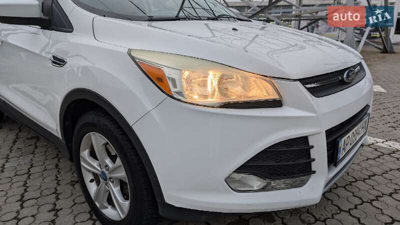 Позашляховик / Кросовер Ford Escape 2013 в Чернівцях