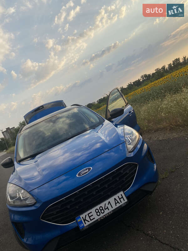 Внедорожник / Кроссовер Ford Escape 2021 в Кривом Роге