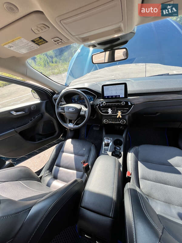 Внедорожник / Кроссовер Ford Escape 2020 в Волочиске