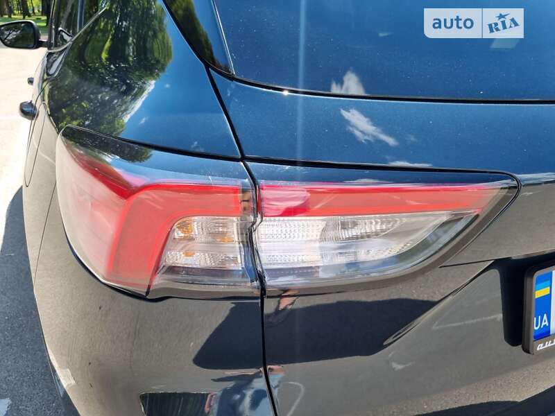 Позашляховик / Кросовер Ford Escape 2022 в Полтаві