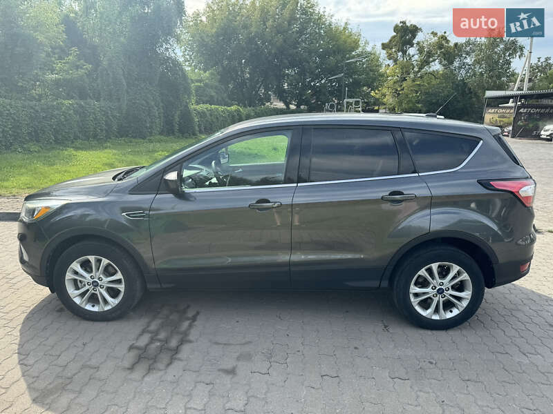 Внедорожник / Кроссовер Ford Escape 2016 в Ровно