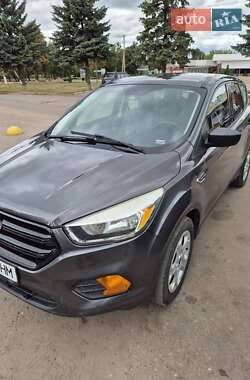 Внедорожник / Кроссовер Ford Escape 2016 в 