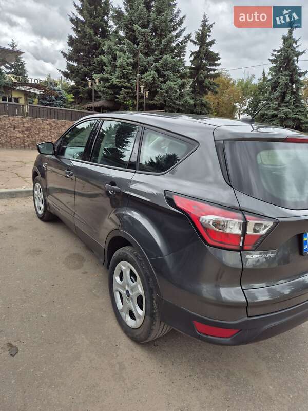 Внедорожник / Кроссовер Ford Escape 2016 в Житомире