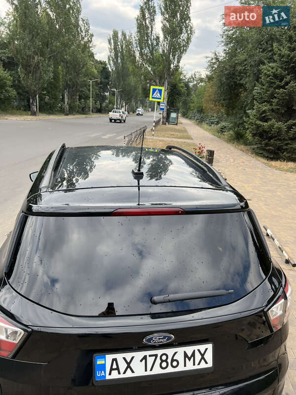 Внедорожник / Кроссовер Ford Escape 2017 в Васильковке