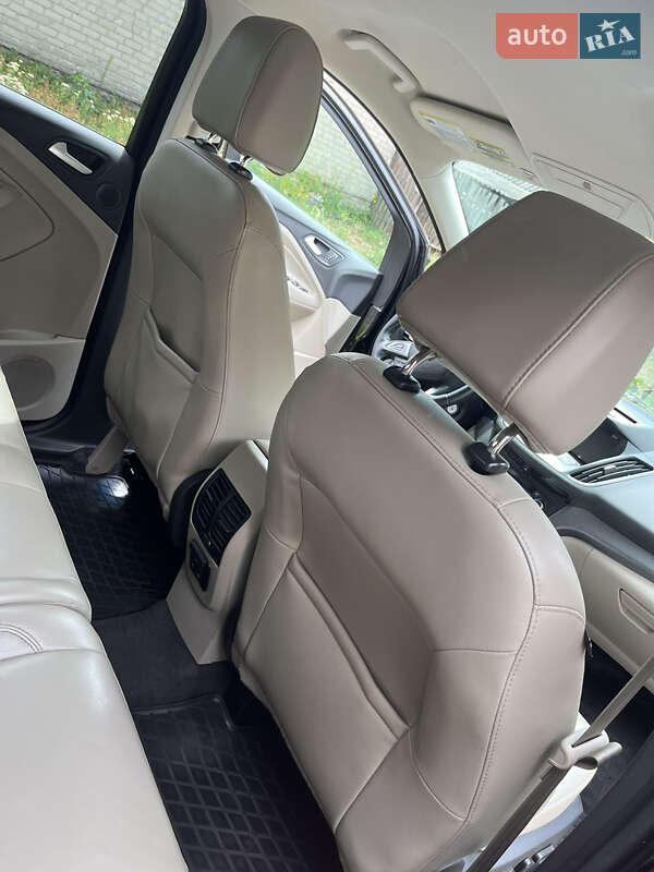 Внедорожник / Кроссовер Ford Escape 2017 в Васильковке