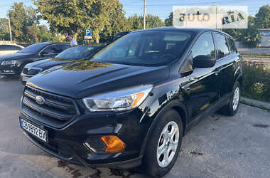 Внедорожник / Кроссовер Ford Escape 2016 в 