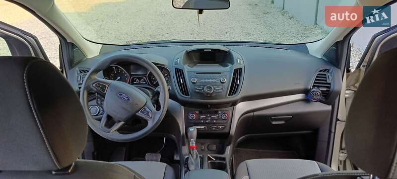 Внедорожник / Кроссовер Ford Escape 2016 в Львове