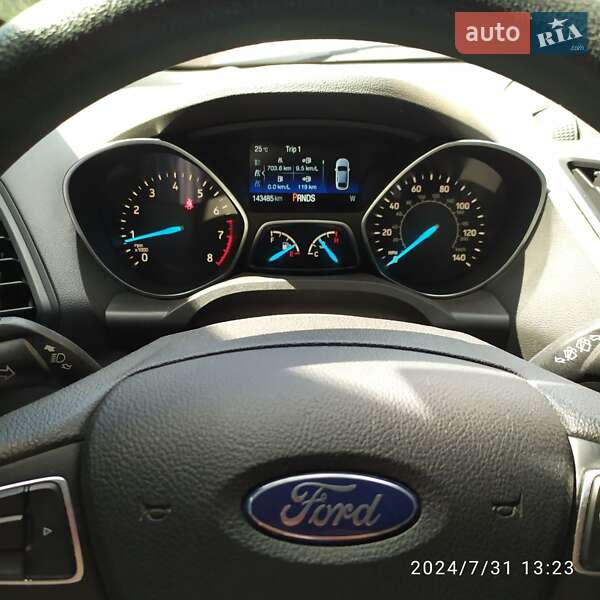 Внедорожник / Кроссовер Ford Escape 2017 в Ровно