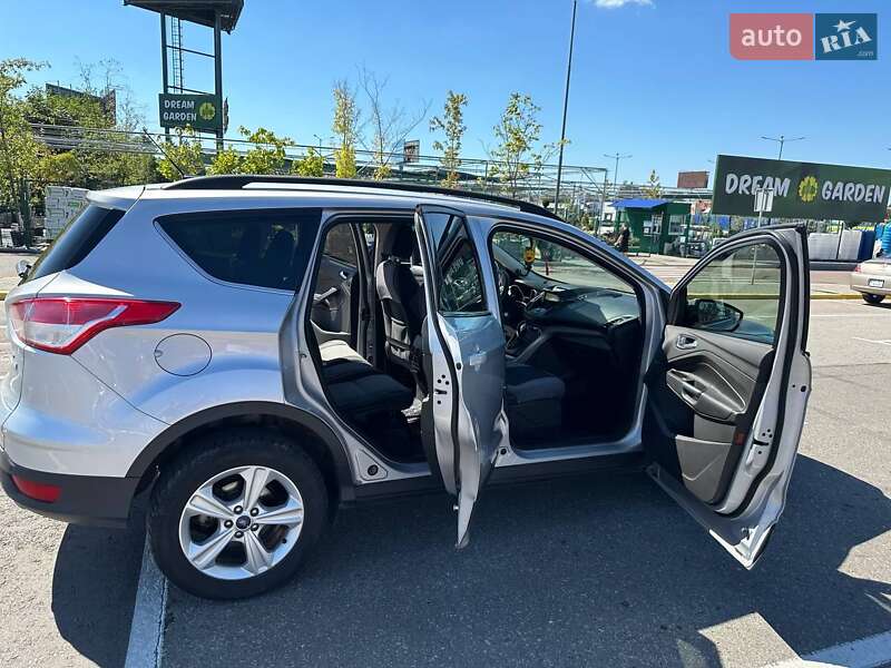 Позашляховик / Кросовер Ford Escape 2016 в Львові