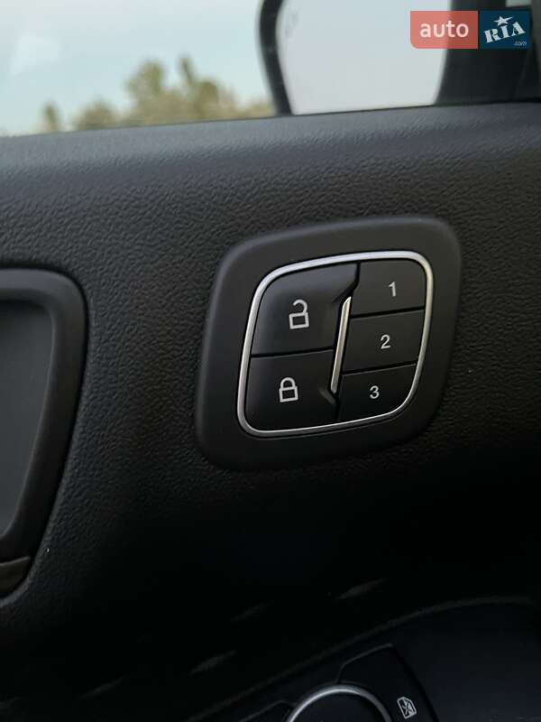 Внедорожник / Кроссовер Ford Escape 2020 в Николаеве