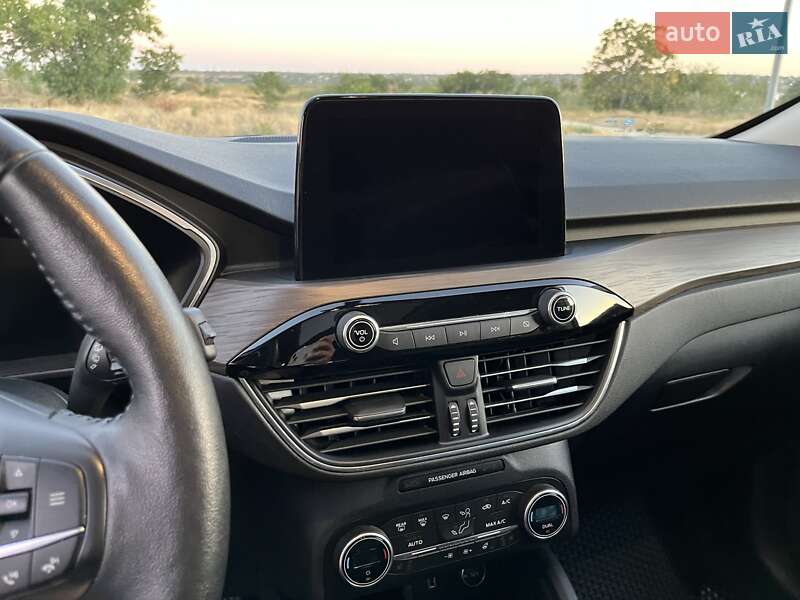 Внедорожник / Кроссовер Ford Escape 2020 в Николаеве