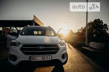 Позашляховик / Кросовер Ford Escape 2018 в Мостиській