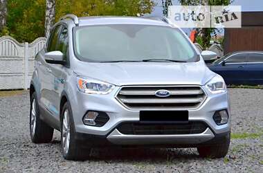 Позашляховик / Кросовер Ford Escape 2016 в Києві