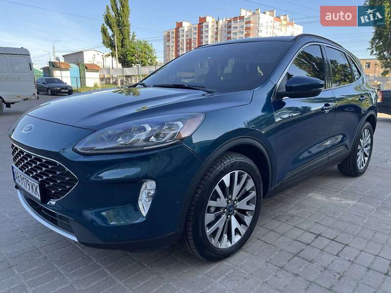 Внедорожник / Кроссовер Ford Escape 2020 в 