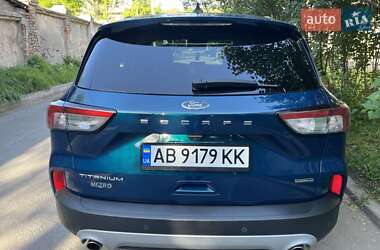 Внедорожник / Кроссовер Ford Escape 2020 в 