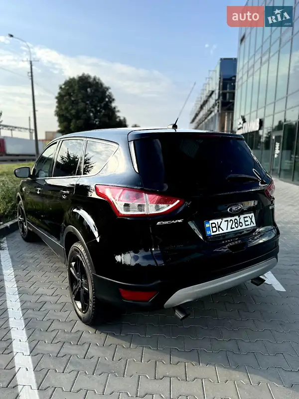 Внедорожник / Кроссовер Ford Escape 2015 в 
